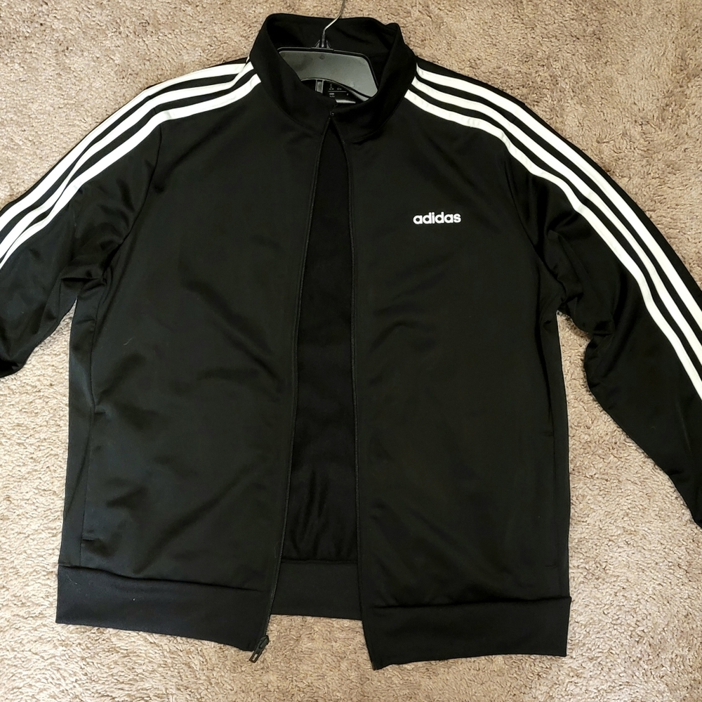 Adidas essential track jacket XL